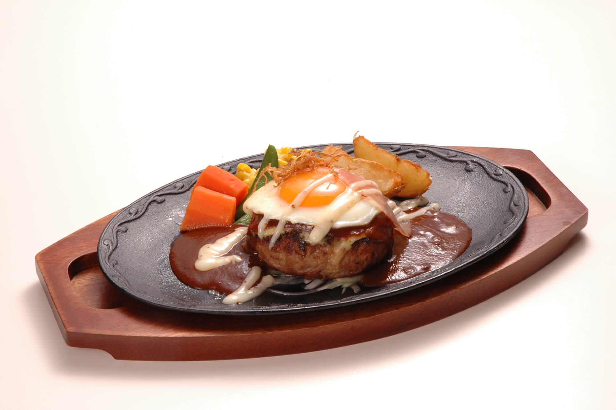 群馬名物、ステーキとハンバーグのレストラン「ＧＧＣ」　インドから帰ってきた３代目「中途半端な気持ちなら、いらない」と批判されて