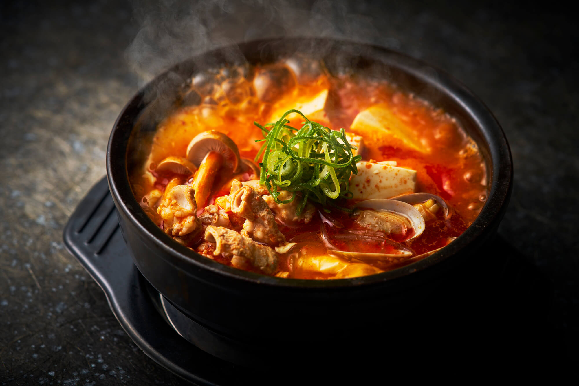 京都で人気の焼き肉チェーン、「うちに入るな」と反対されても入社した２代目　「私の感性は遅れていくから」と継がせた創業者