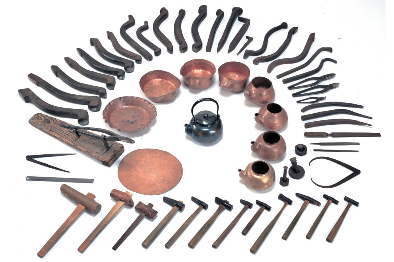 世界最高のシャンパンメーカー社長が涙、新潟・燕が生んだ「銅の器」とは　バブルで経営危機、江戸時代からの高い技術で再建した7代目