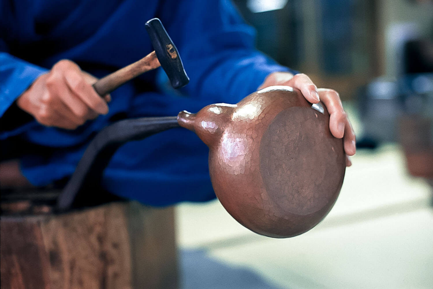 世界中で新潟にしかない「技術」を持つ老舗企業のブランド戦略　百貨店販売をやめて売り上げを落としても、直営店に注力する理由とは